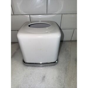 iDesign York‎ NWT White Enameled Square Tissue Box Cover Silver Trim Metal GW994